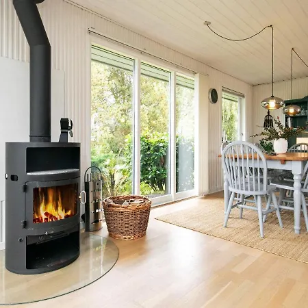 Three-bedroom In Svendborg 2 *