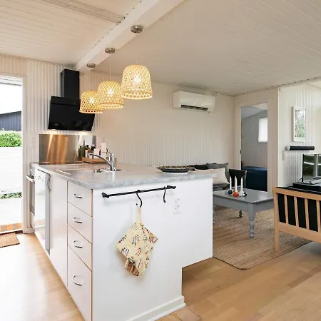 بيت للعطل Three-bedroom In Svendborg 2 Vemmenaes